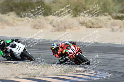 media/Dec-07-2025-CVMA (Sun) [[3e7d2de5dc]]/Race 7-Formula Lightweight Twins Shootout/